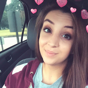 Meet your Posher, Mia-maria